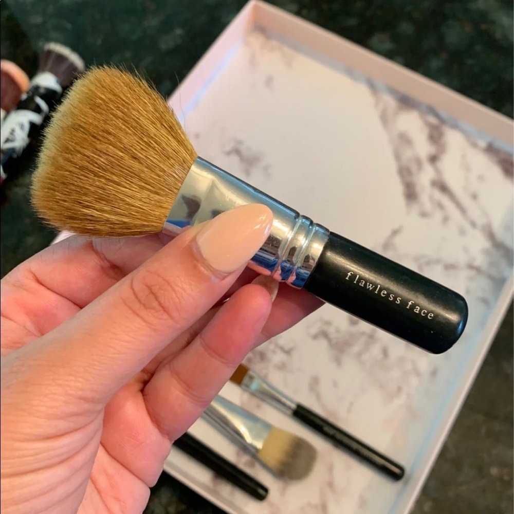 Makeup Brushes Bundle - Picture 6 of 8